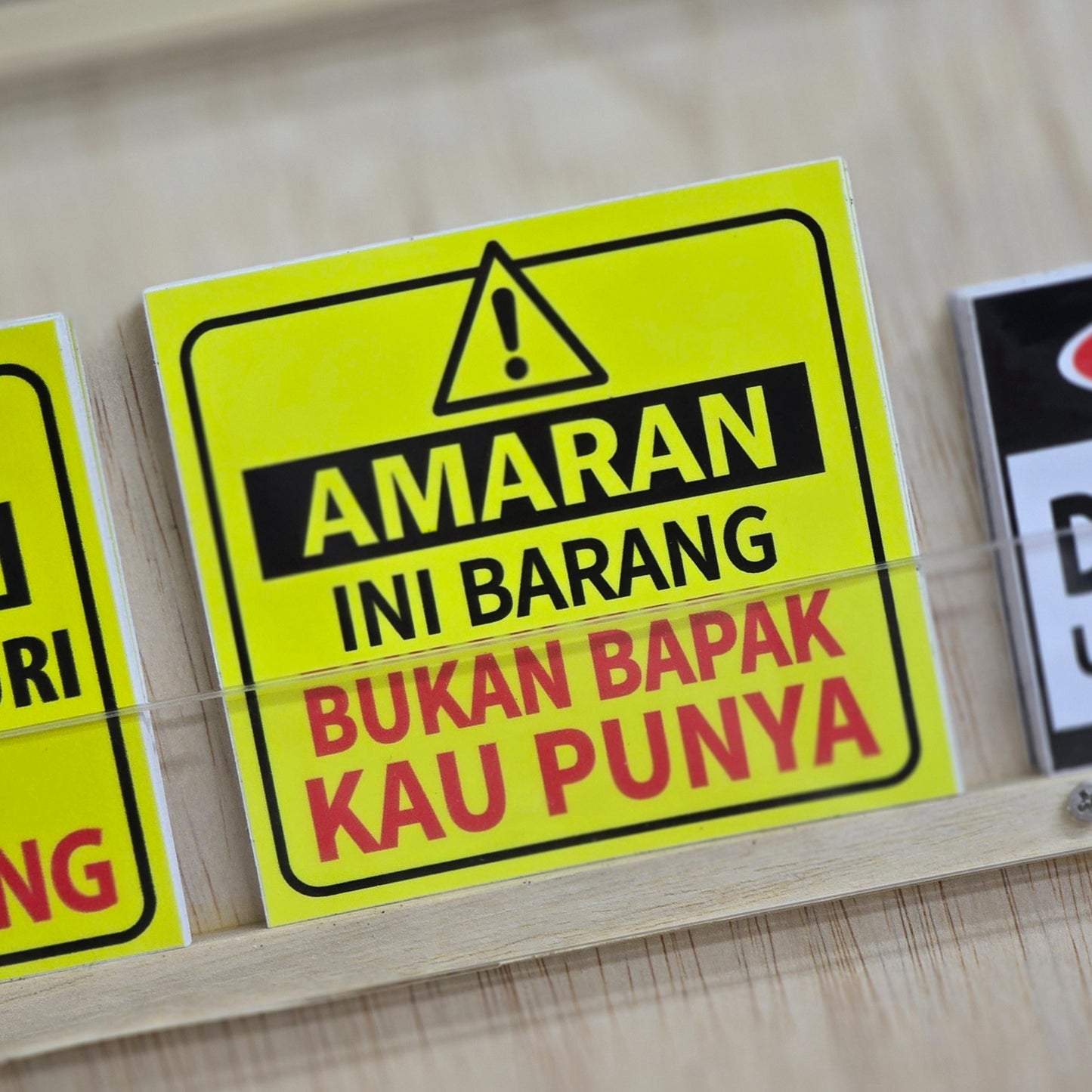 Amaran - Ini Barang Bukan Bapak Kau Punya