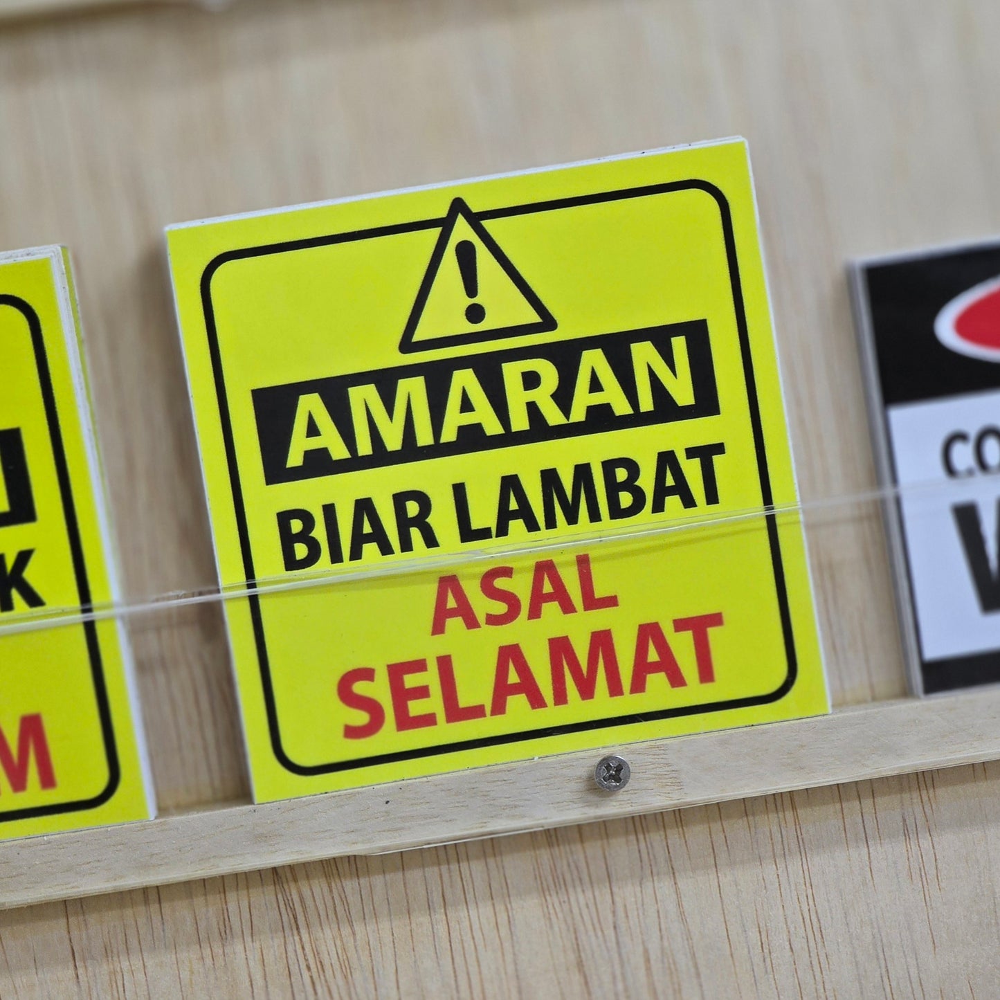 Amaran - Biar Lambat, Asal Selamat