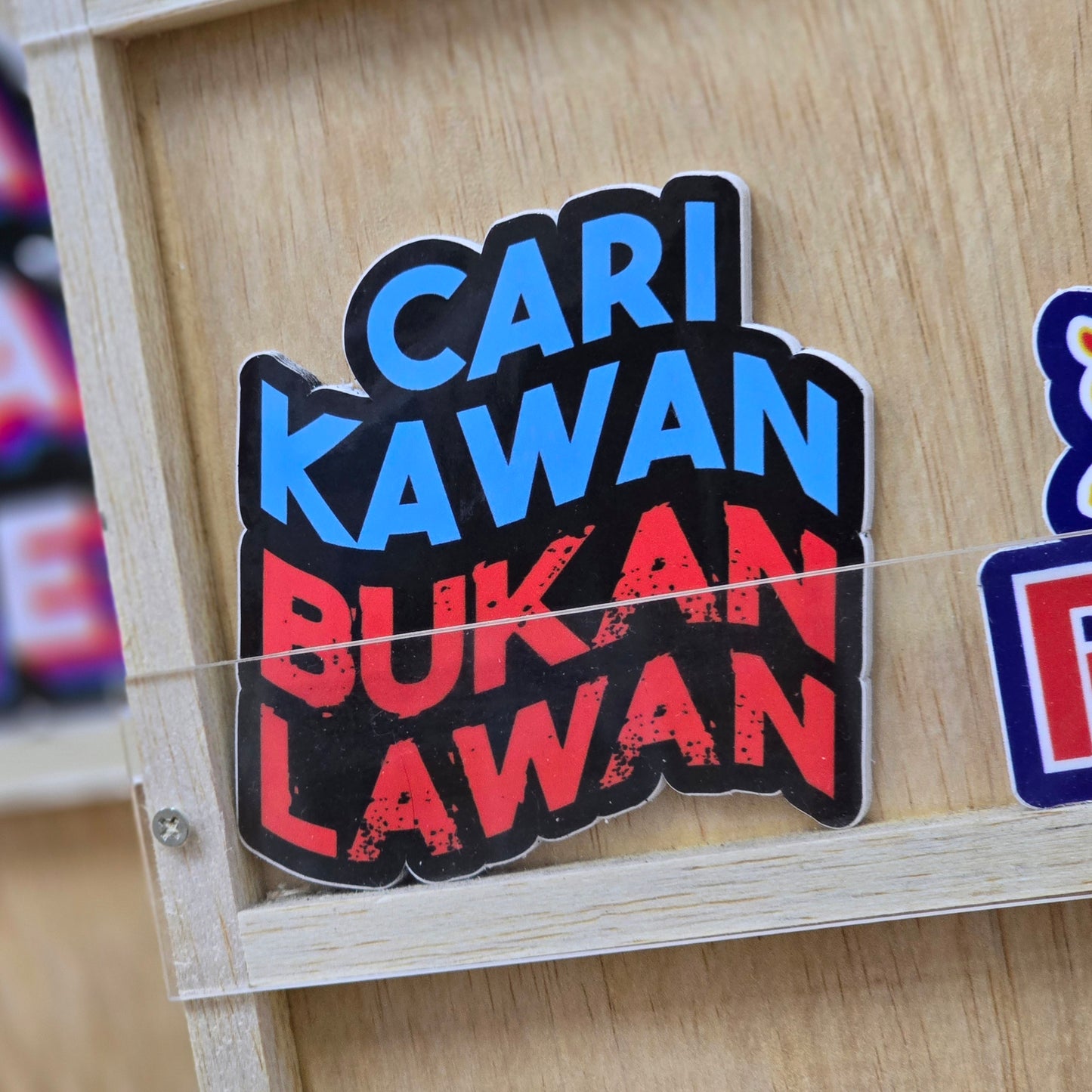 Cari Kawan, Bukan Lawan