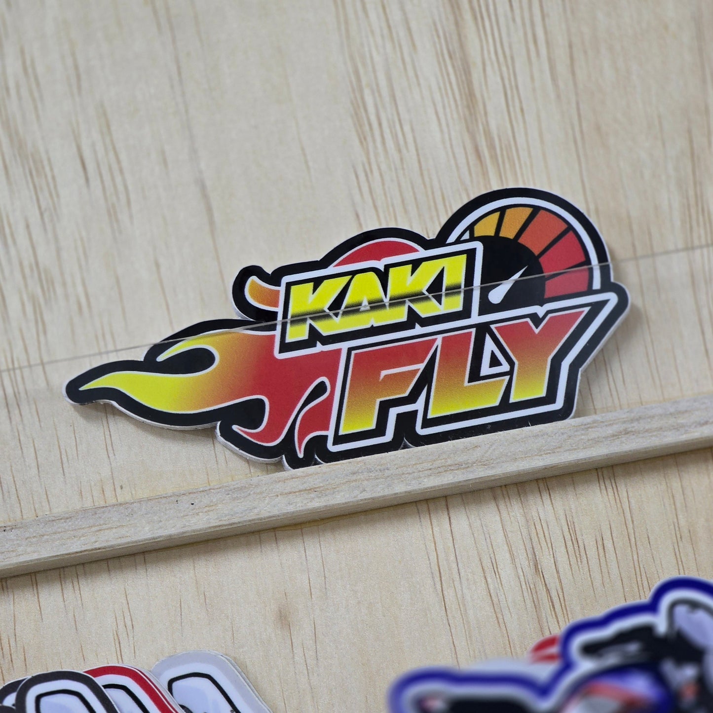 Kaki Fly